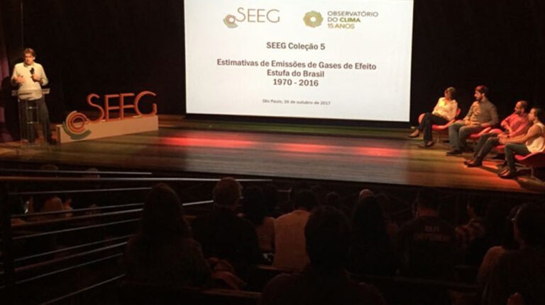 Evento de lançamento (EN: Launch event).